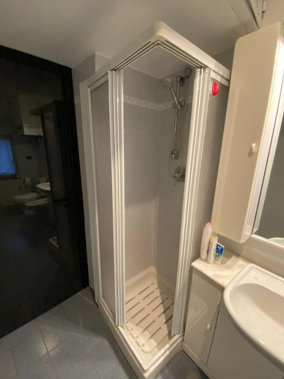 Martel Rooms - Genova Centro Brignole Екстер'єр фото