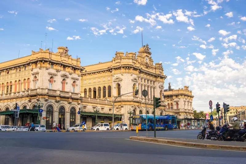 Martel Rooms - Genova Centro Brignole Екстер'єр фото