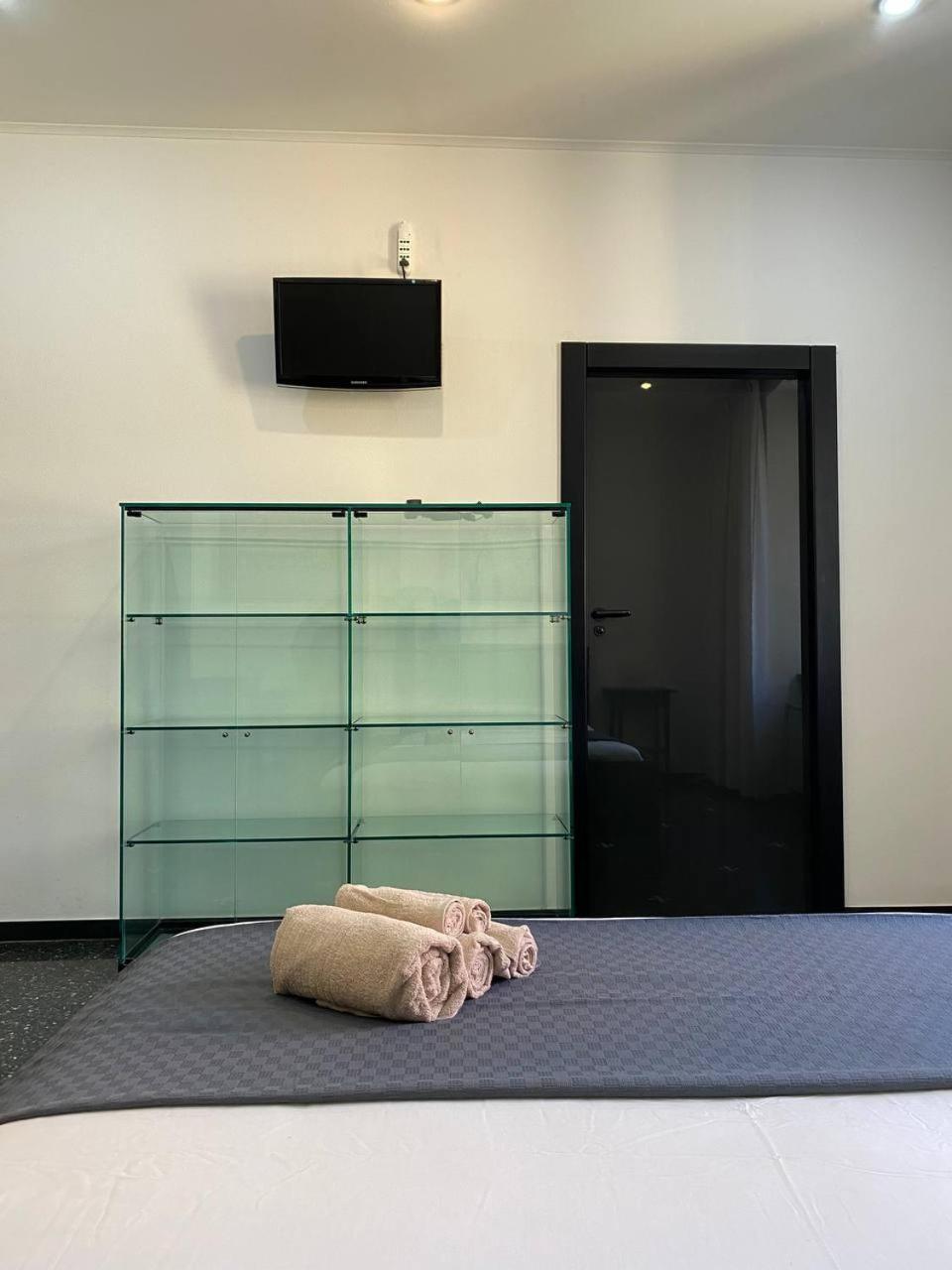 Martel Rooms - Genova Centro Brignole Екстер'єр фото