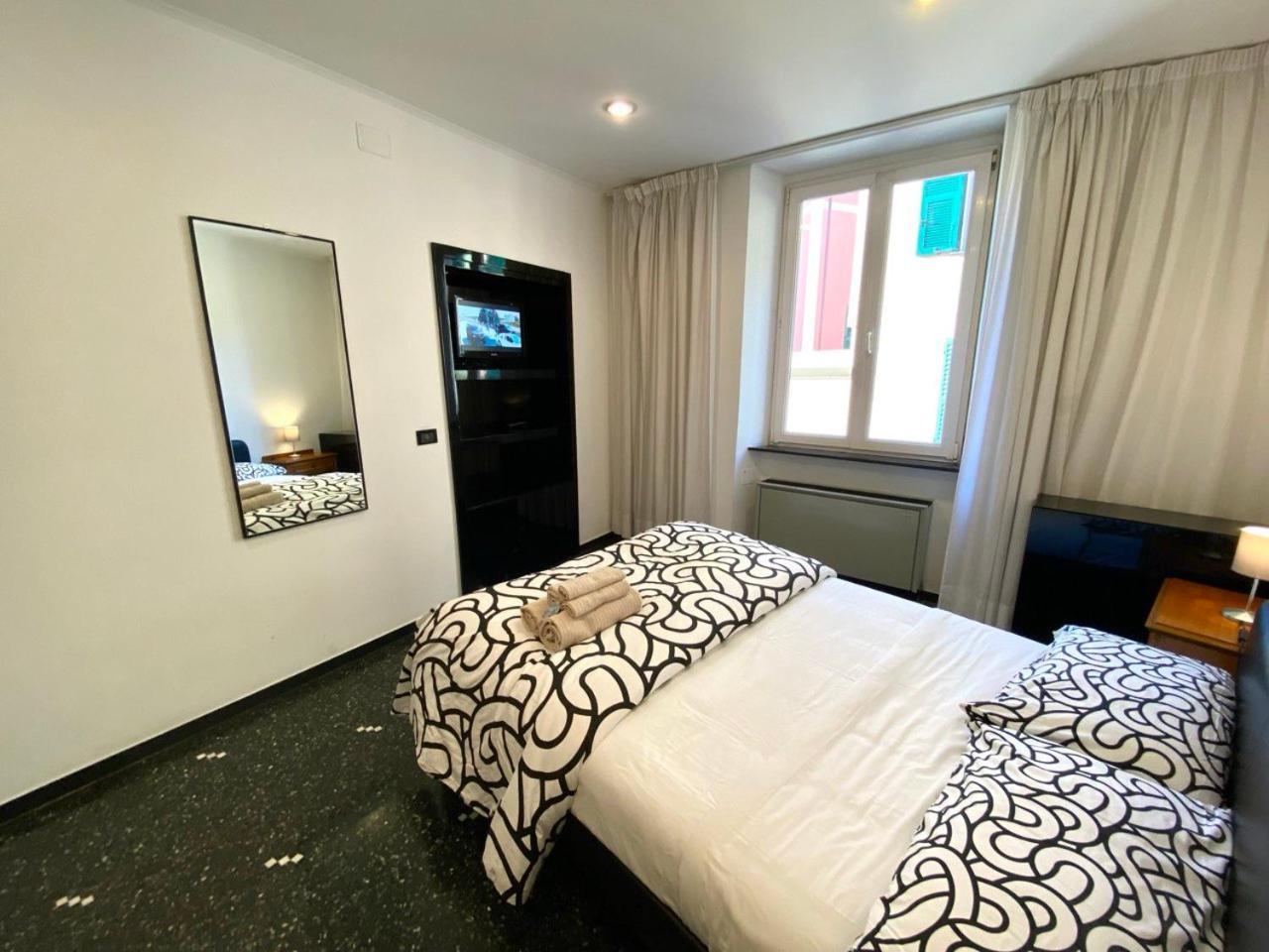 Martel Rooms - Genova Centro Brignole Екстер'єр фото