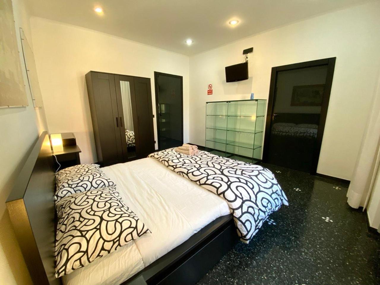 Martel Rooms - Genova Centro Brignole Екстер'єр фото