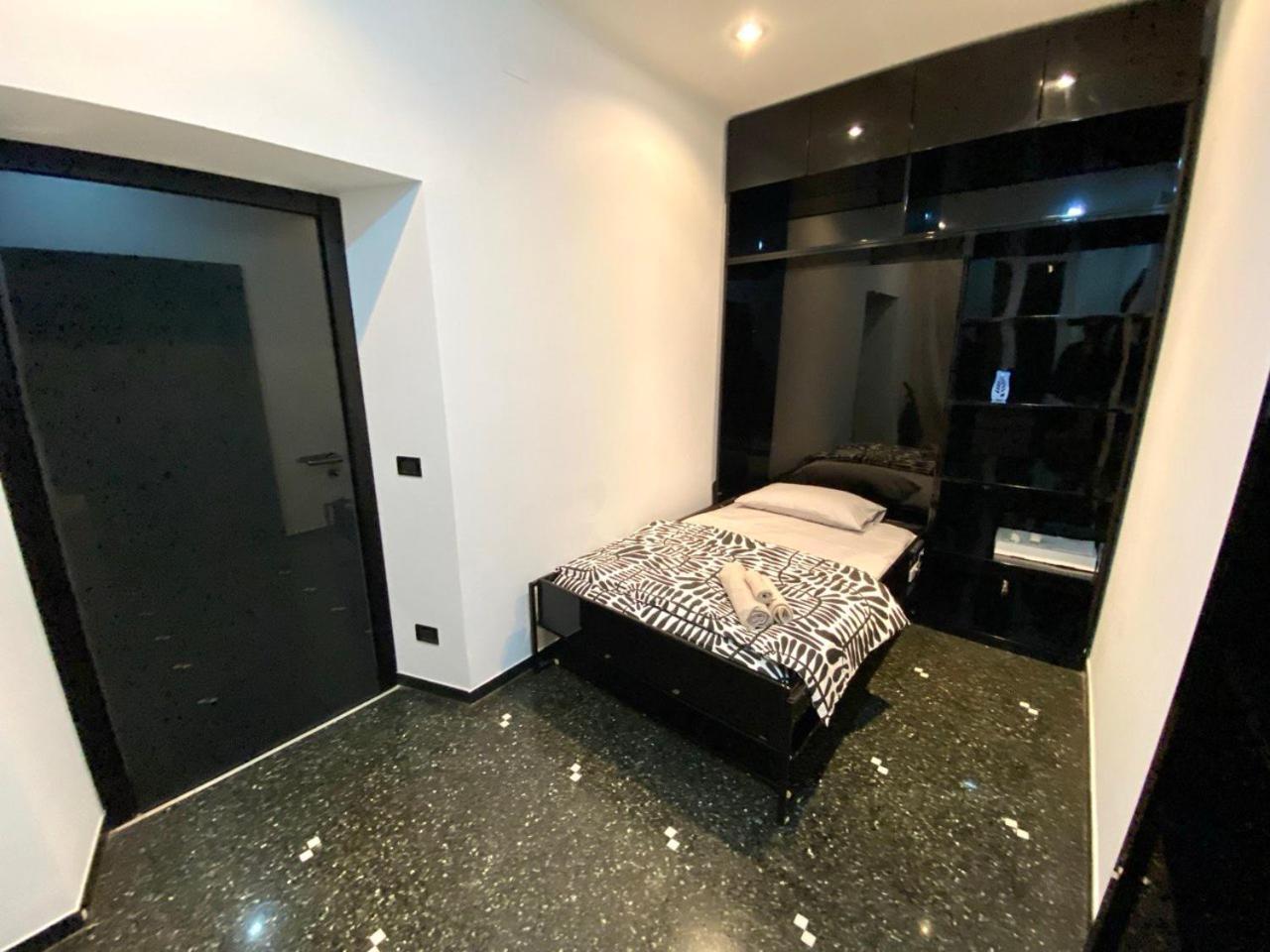 Martel Rooms - Genova Centro Brignole Екстер'єр фото